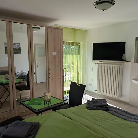 Und Tinyhouse Benediktusquelle * Ortenberg (Hessen)